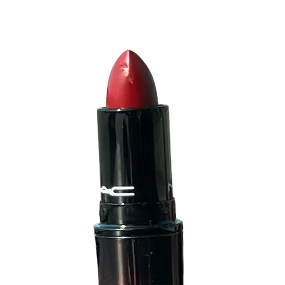 MAC Love Me Lipstick E For Effortless Satin Intense Color